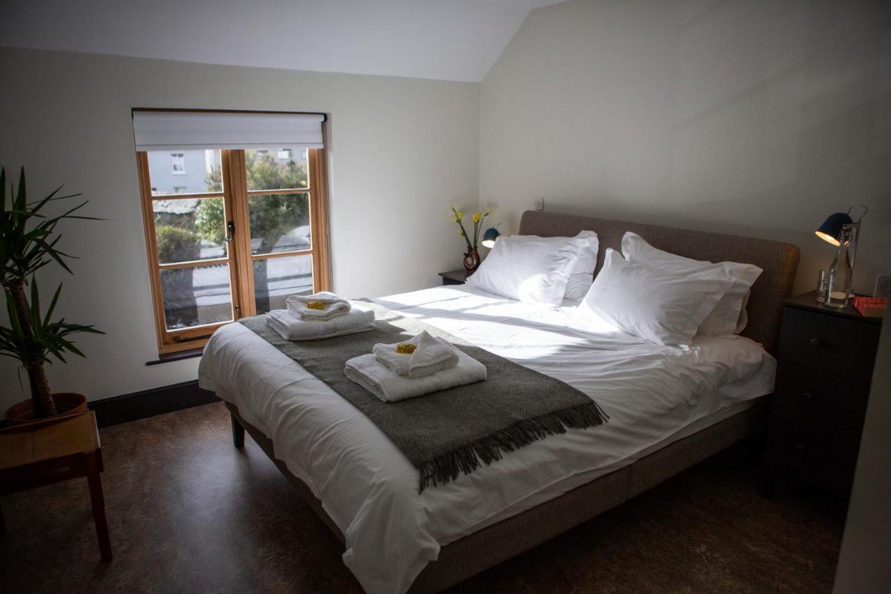 The Leaping Salmon Hotel Йелвертън Екстериор снимка