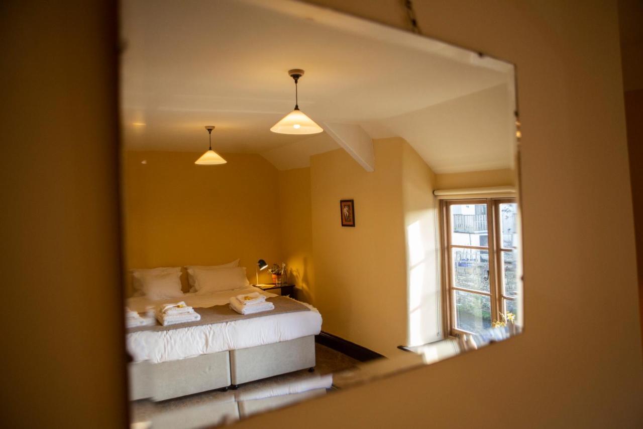 The Leaping Salmon Hotel Йелвертън Екстериор снимка